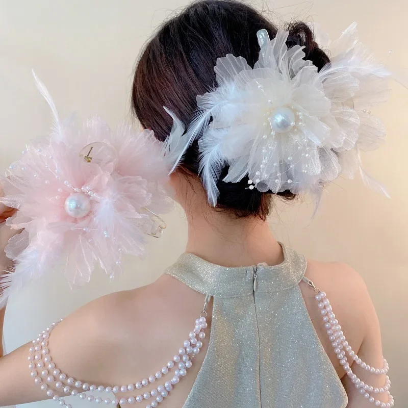 Fashion Mesh Feather Flower Hair Claw Temperament Hair Clips for Women Headpiece Wedding Barrettes Korean Hair Accessories
Fashion Mesh Feather Flower Hair Claw Temperament Hair Clips for Women Headpiece Wedding Barrettes Korean Hair Accessories