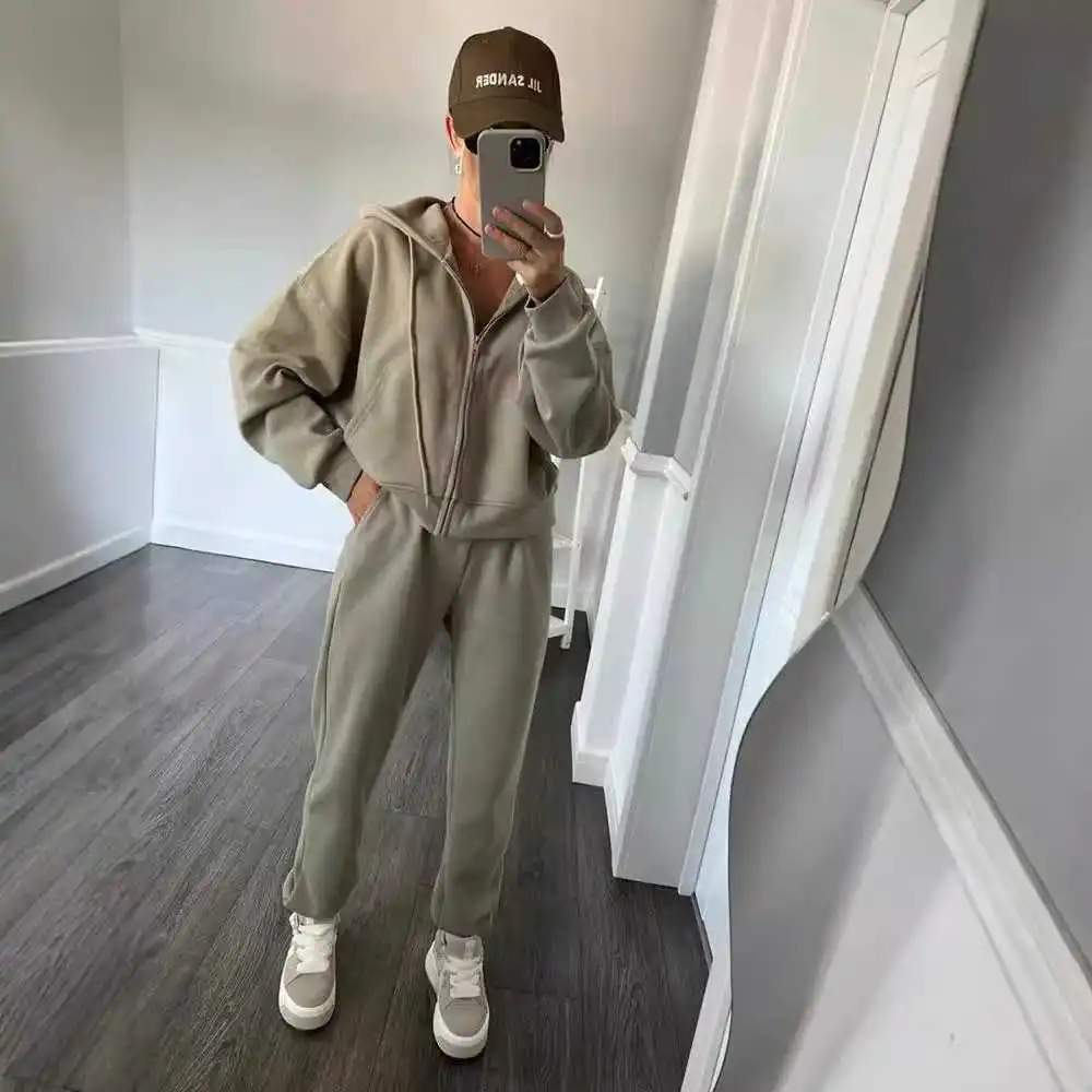 Women's Casual Zipper Hoodie And Elastic Waist Pants Two-Piece Set Color Long Sleeve Comfortable Breathable Cotton Blend
Women's Casual Zipper Hoodie And Elastic Waist Pants Two-Piece Set Color Long Sleeve Comfortable Breathable Cotton Blend