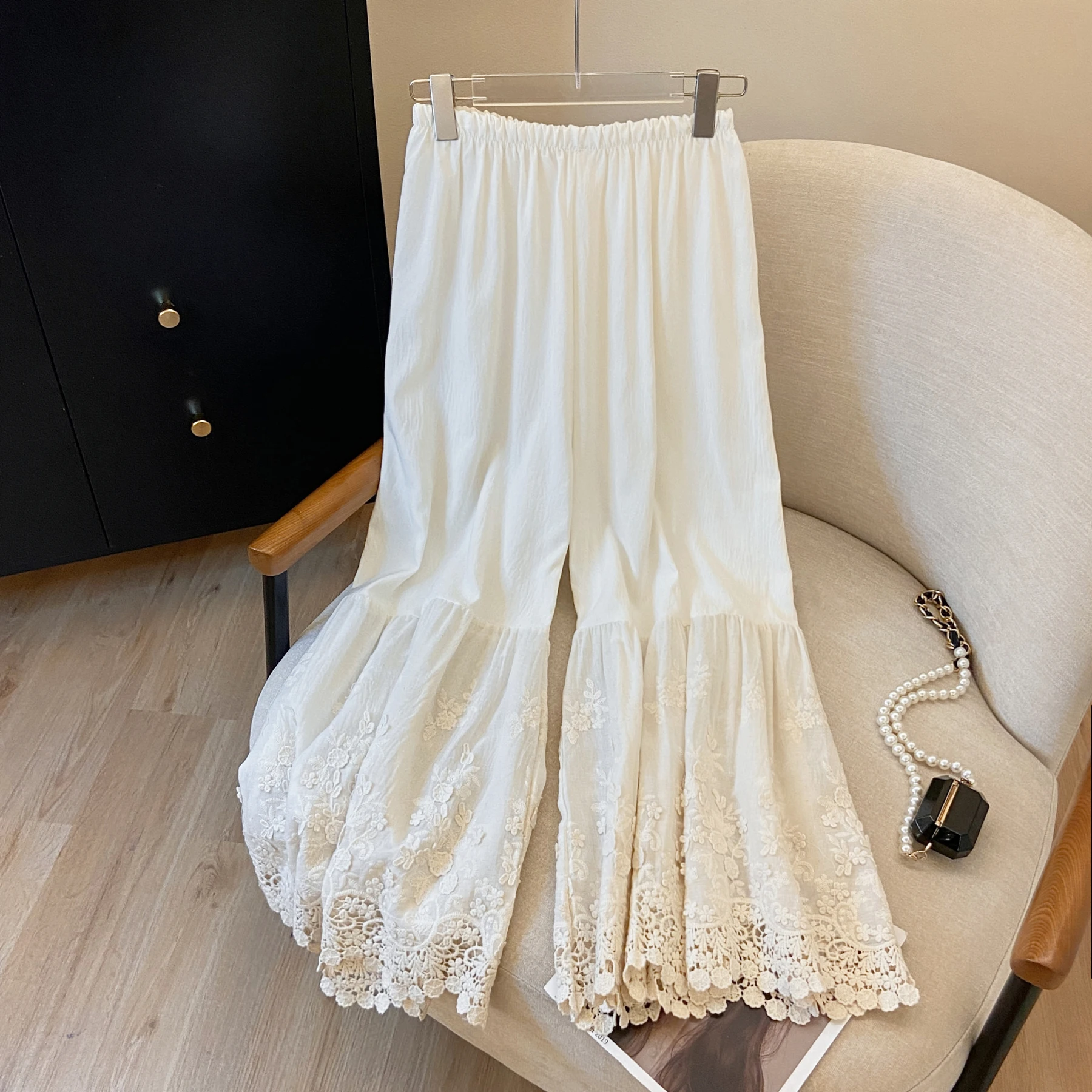 Japanese Style Wide Leg Pants Women's Artistic Loose Waist Nine Points Water Soluble Lace Trim Overlap Fourteen Points
Japanese Style Wide Leg Pants Women's Artistic Loose Waist Nine Points Water Soluble Lace Trim Overlap Fourteen Points
