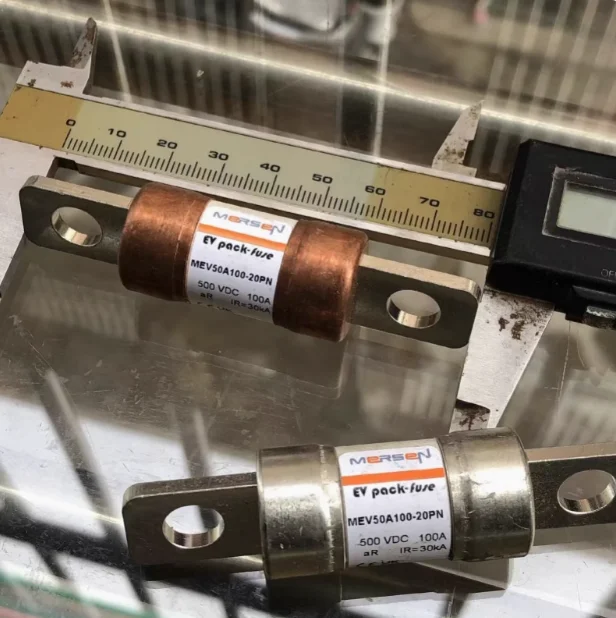 1 шт./лот MEV50A100-20PN MEV50A100 500 В постоянного тока 100 А предохранитель
1 шт./лот MEV50A100-20PN MEV50A100 500 В постоянного тока 100 А предохранитель