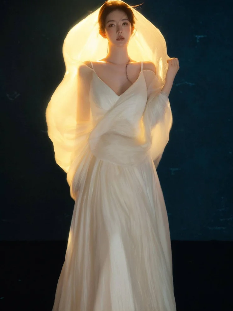 2026 New Pure Desire Art Photography Clothing Studio Atmosphere Godly Girl Light Shadow Oil Painting Style Temple Festival Co...
2026 New Pure Desire Art Photography Clothing Studio Atmosphere Godly Girl Light Shadow Oil Painting Style Temple Festival Co...