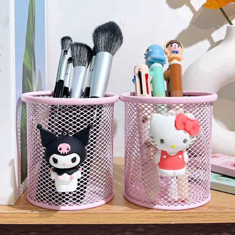 Sanrio Hello Kitty держатель для ручек милая креативная девушка большая емкость кисти для макияжа контейнер для хранения канцелярских принадлежностей мультяшный настольный орнамент
Sanrio Hello Kitty держатель для ручек милая креативная девушка большая емкость кисти для макияжа контейнер для хранения канцелярских принадлежностей мультяшный настольный орнамент