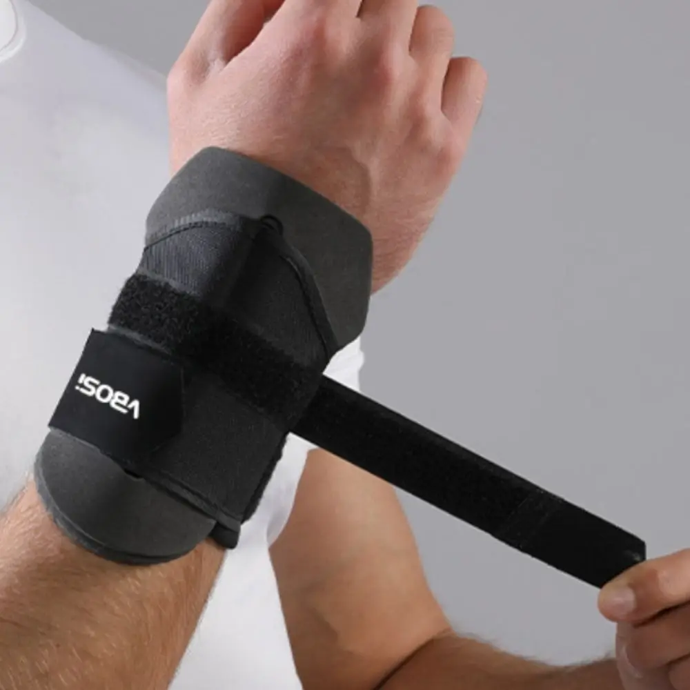 1 Pair Thickened Sponge Rugby Football Wristband Protect Double Compression American Football Wrist Wraps Fixed Adjustable
1 Pair Thickened Sponge Rugby Football Wristband Protect Double Compression American Football Wrist Wraps Fixed Adjustable
