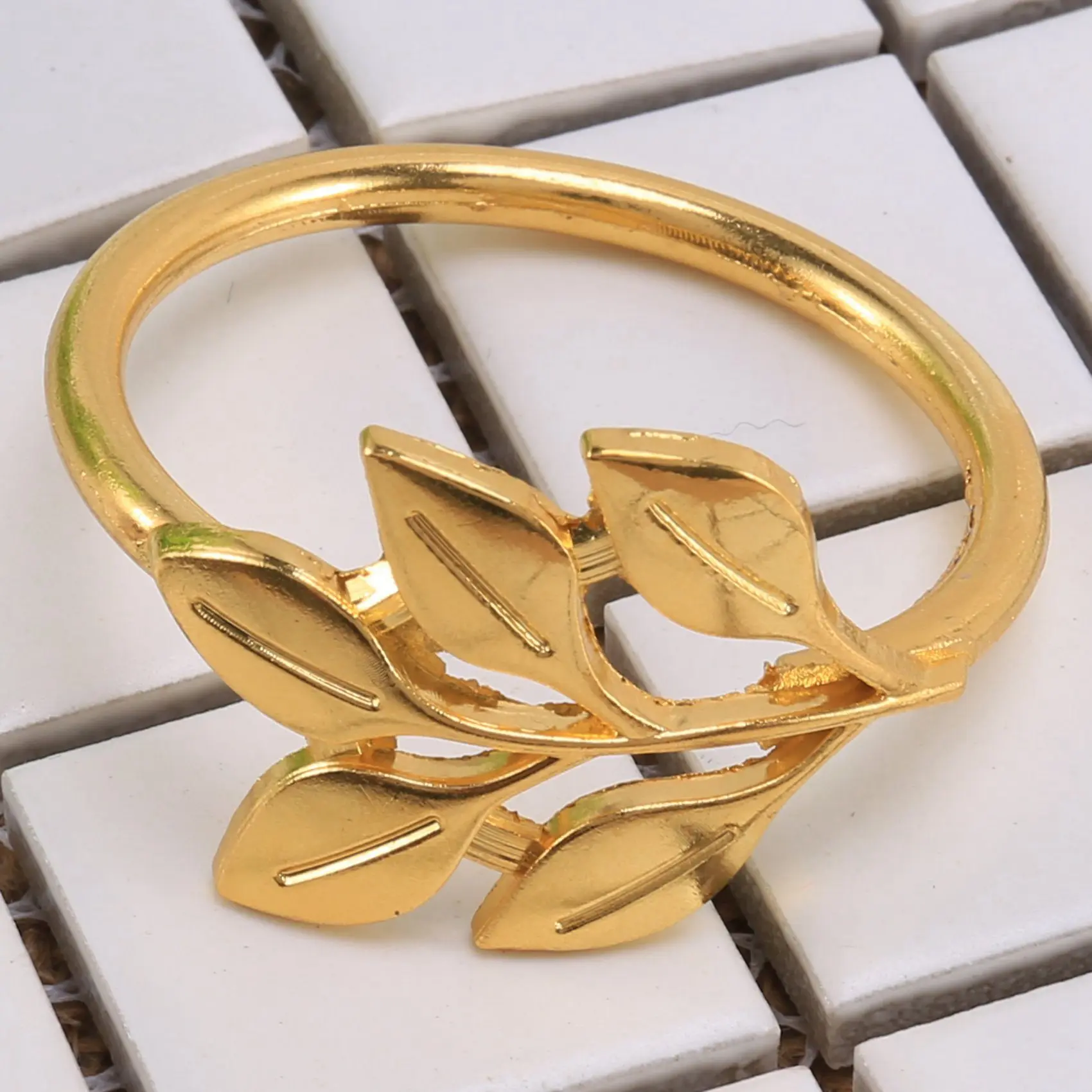 VELIF-12Pcs/Lot Hotel Napkin Ring Napkin Holder Fall Leaves Napkin Buckle Christmas Wedding Party Gold Napkin Decoration
VELIF-12Pcs/Lot Hotel Napkin Ring Napkin Holder Fall Leaves Napkin Buckle Christmas Wedding Party Gold Napkin Decoration