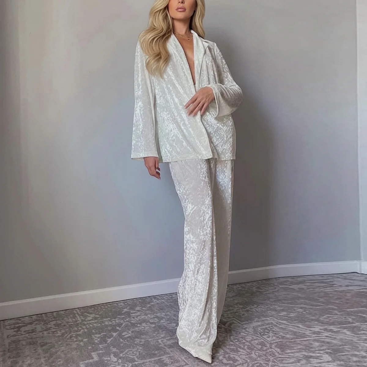 Бархатный пижамный комплект, женский сексуальный пижамный комплект с глубоким v-образным вырезом, куртка и широкие брюки, костюм 2026, зимняя теплая мятая бархатная одежда, одежда для дома
Бархатный пижамный комплект, женский сексуальный пижамный комплект с глубоким v-образным вырезом, куртка и широкие брюки, костюм 2026, зимняя теплая мятая бархатная одежда, одежда для дома