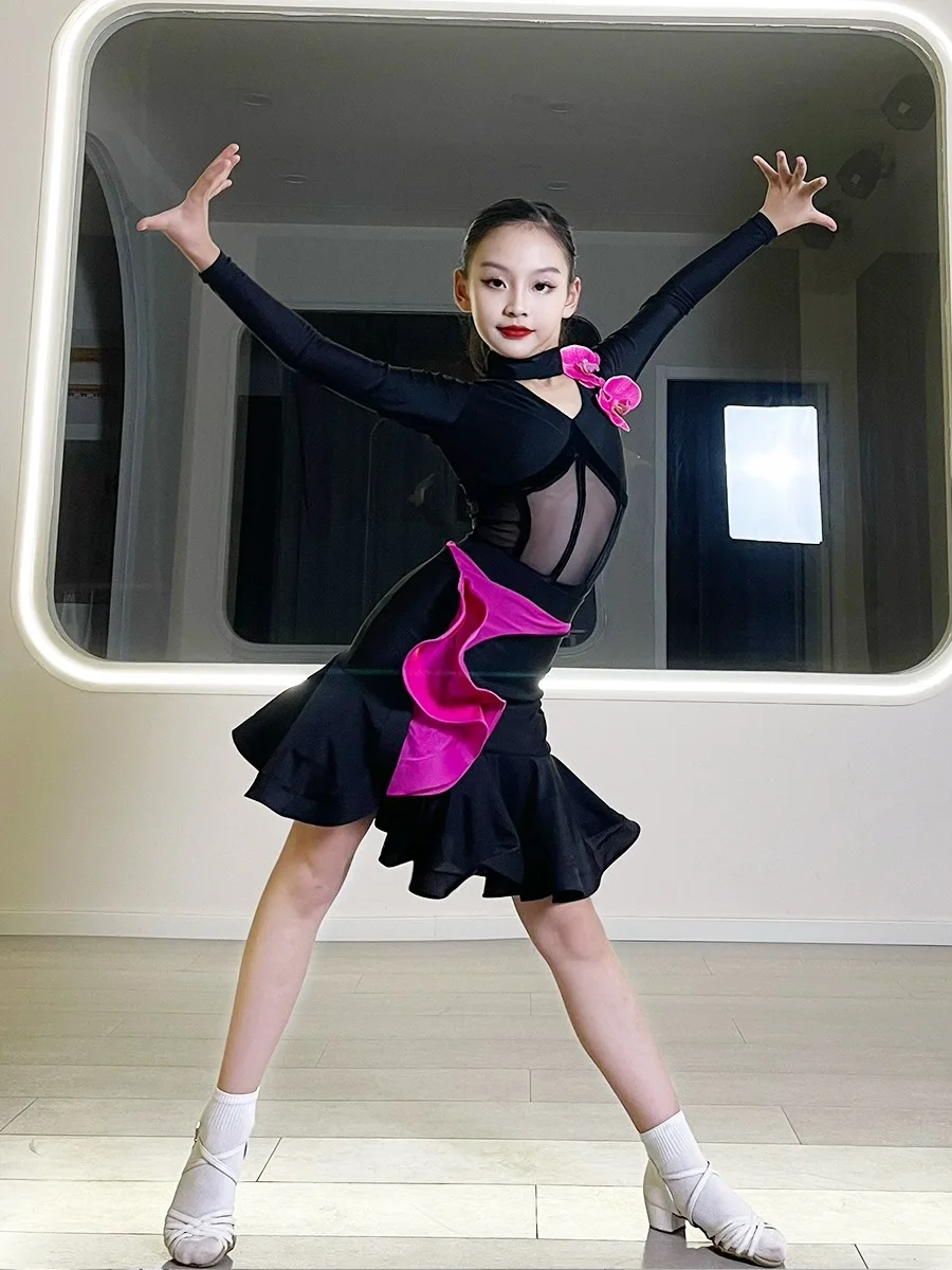 1set/lot classic style children rose flower latin dancing costumes girl sexy patchwork cha cha tango dancing costumes
1set/lot classic style children rose flower latin dancing costumes girl sexy patchwork cha cha tango dancing costumes