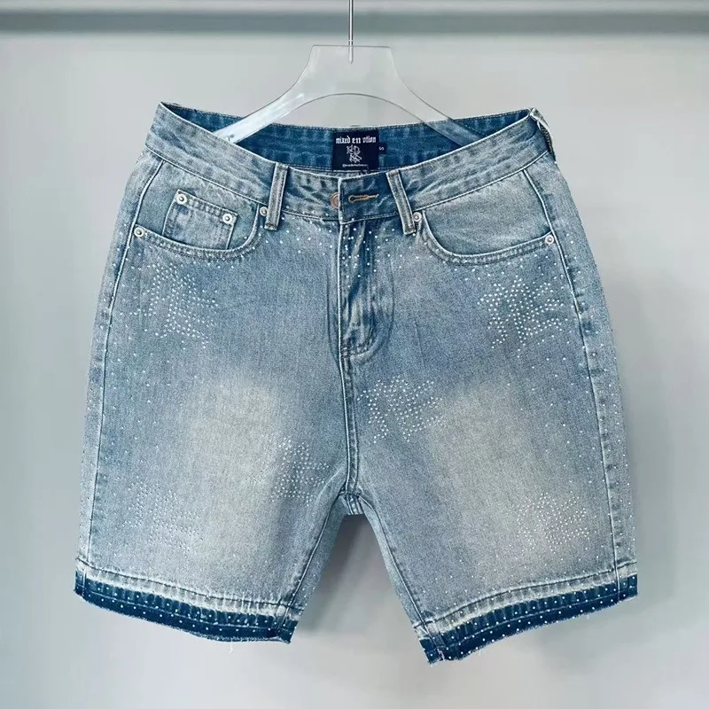 MIXED EMOTION's new summer high street fashion casual denim shorts with rhinestone embellishment and patchwork design.
MIXED EMOTION's new summer high street fashion casual denim shorts with rhinestone embellishment and patchwork design.
