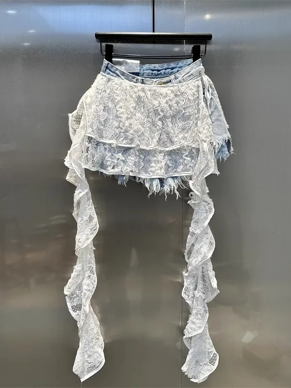 Sexy Lace Splice Fashionable High Waist Wide Leg Jeans Short Pants Casual Commute Style Korean Brand Loose Fit Summer Wear
Sexy Lace Splice Fashionable High Waist Wide Leg Jeans Short Pants Casual Commute Style Korean Brand Loose Fit Summer Wear