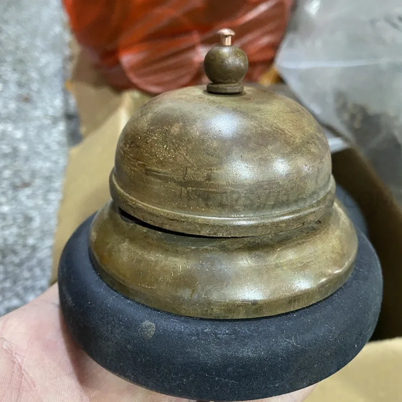 Traditional Folk Style Bar Bell Ring Bell Summoning Bell Ding Dong Bell Copper Bell Chime Bell Collectible Ornament
Traditional Folk Style Bar Bell Ring Bell Summoning Bell Ding Dong Bell Copper Bell Chime Bell Collectible Ornament