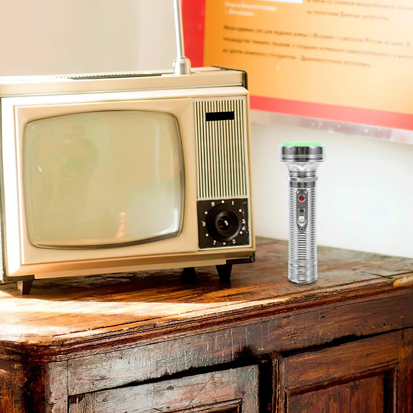 Vintage Retro Metal Flashlight Torch Old-Fashioned Party Decoration Photo Prop Bedside Home Decor Flashlight Ornament
Vintage Retro Metal Flashlight Torch Old-Fashioned Party Decoration Photo Prop Bedside Home Decor Flashlight Ornament