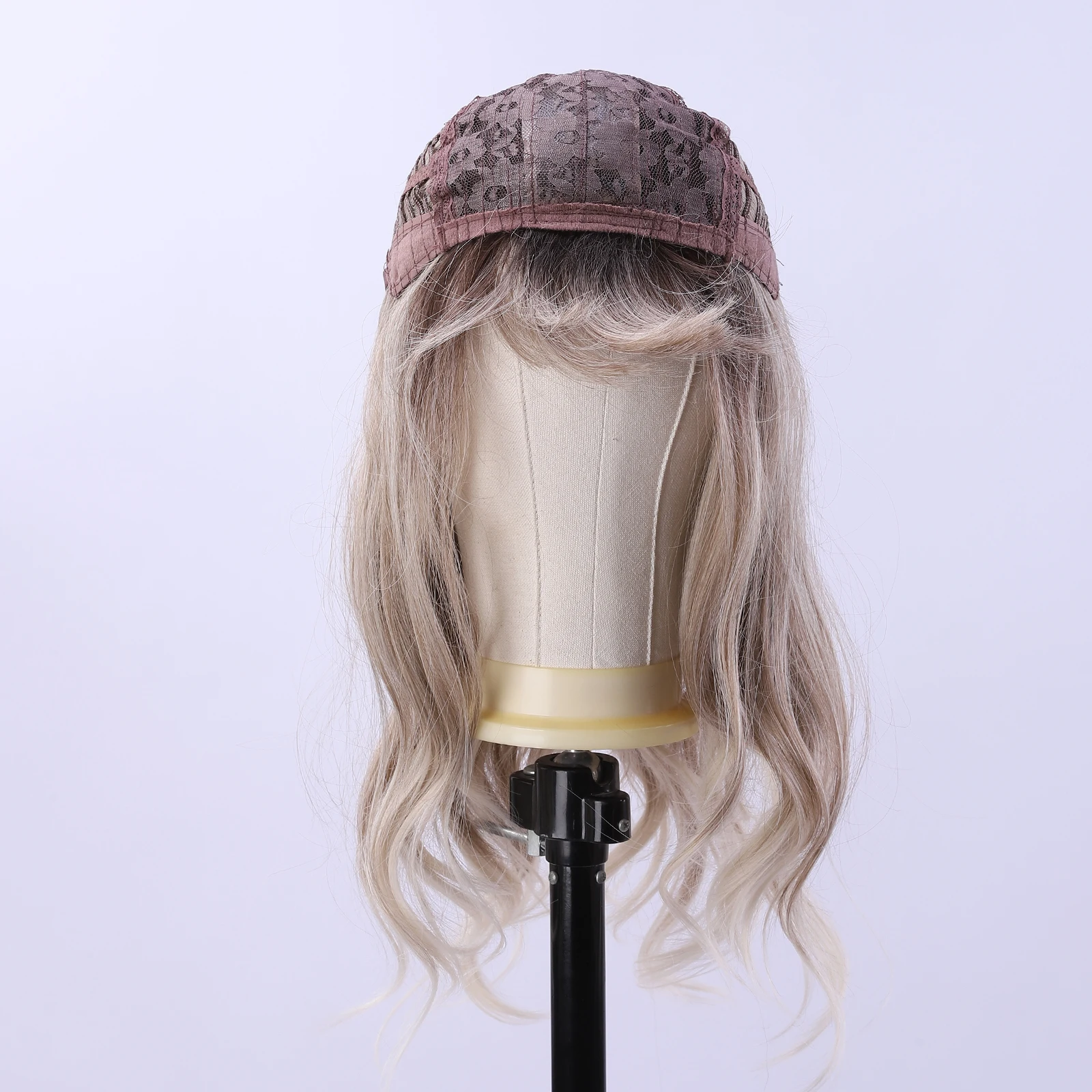 1 женский парик, выполненный из термостойкого синтетического волокна, создающий естественный объем.
1 женский парик, выполненный из термостойкого синтетического волокна, создающий естественный объем.