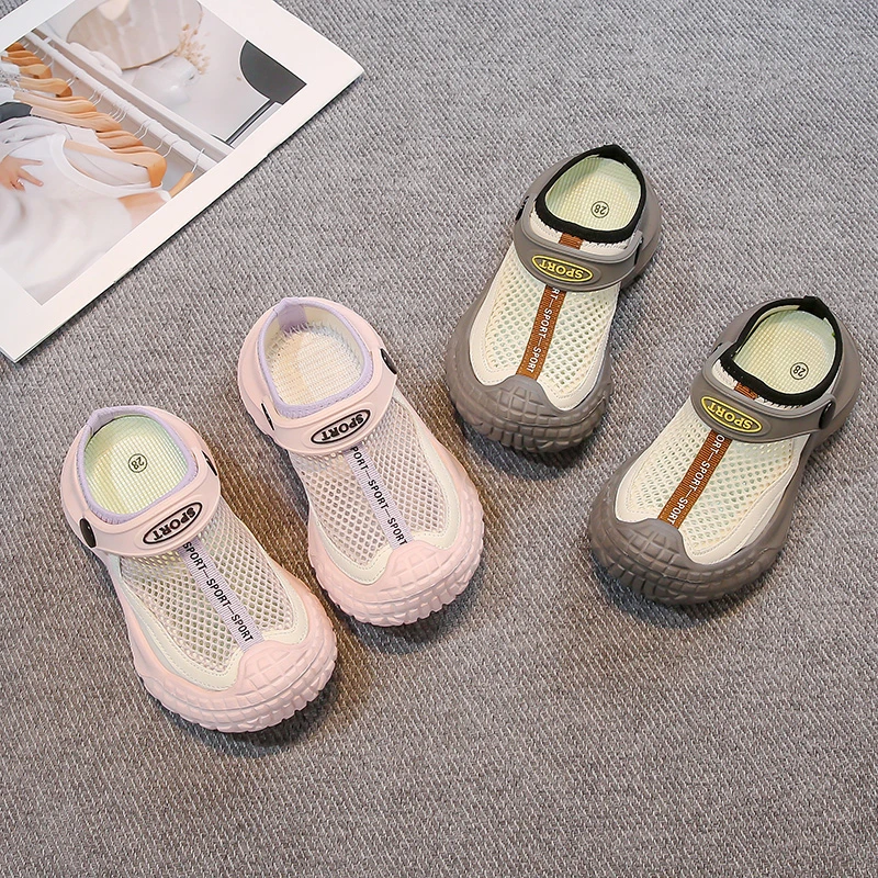 Girls Beach Shoes Casual Mesh Breathable Boys Sandals Toes Capped Anti-kicked 2025 Summer New Children Slippers Outdoors Trendy
Girls Beach Shoes Casual Mesh Breathable Boys Sandals Toes Capped Anti-kicked 2025 Summer New Children Slippers Outdoors Trendy