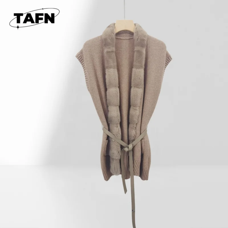 Trendy Solid Color Knit Sweater for Women, Cozy and Fashionable for Winter Luxuriously Comfortable for Fall & Winter AJ1837
Trendy Solid Color Knit Sweater for Women, Cozy and Fashionable for Winter Luxuriously Comfortable for Fall & Winter AJ1837