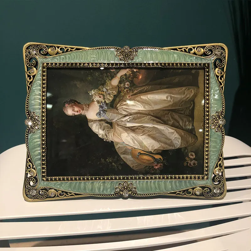 Small-sized furniture, living room, bedroom European metal rectangular photo frame table creative photo frame ornament
Small-sized furniture, living room, bedroom European metal rectangular photo frame table creative photo frame ornament