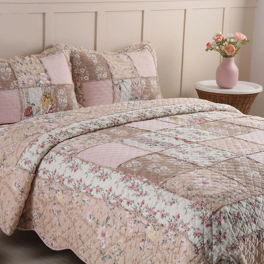 Floral Cotton Quilt Set Handmade Patchwork 3pcs Bedspread on the Bed Queen Size Coverlet Set Summer Quilted Comforter
Floral Cotton Quilt Set Handmade Patchwork 3pcs Bedspread on the Bed Queen Size Coverlet Set Summer Quilted Comforter