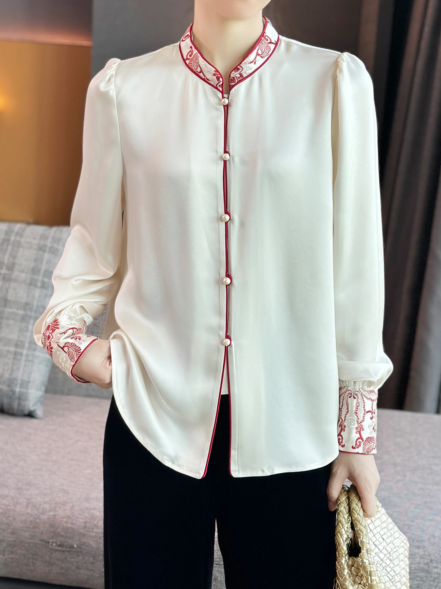 ZuoZuoJia Chinese Sle Heavy Embroidery Pearl Button Stand Collar Long Sve Acetate irt Red for New Year Women's Faion
ZuoZuoJia Chinese Sle Heavy Embroidery Pearl Button Stand Collar Long Sve Acetate irt Red for New Year Women's Faion