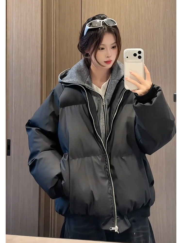 Женская зимняя утепленная куртка из искусственной кожи и хлопка с капюшоном, на молнии, с длинными рукавами
Женская зимняя утепленная куртка из искусственной кожи и хлопка с капюшоном, на молнии, с длинными рукавами