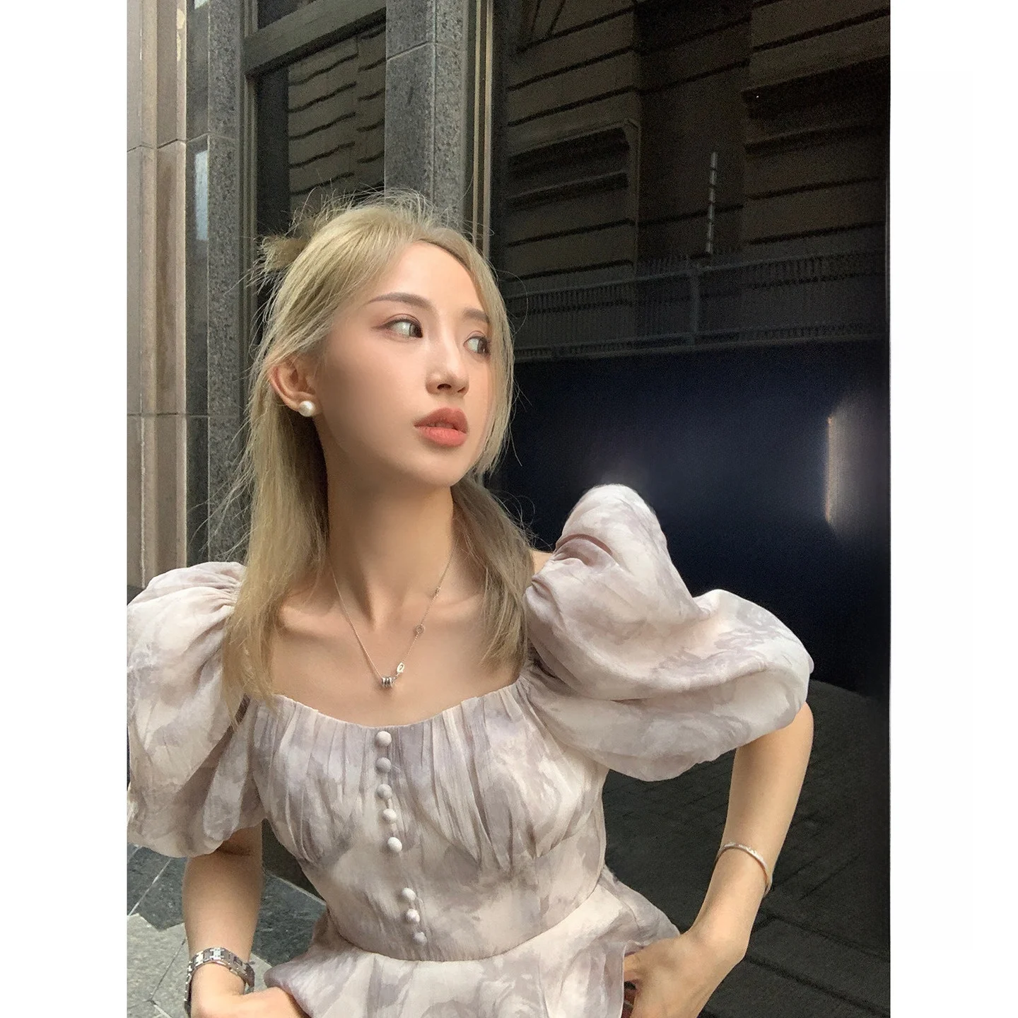 Elegant Fairyish Otago Shirts for Women New 2025 Lightweight Breathable Polyester Fiber Bubble Sleeve Blouse Casual Commute S...
Elegant Fairyish Otago Shirts for Women New 2025 Lightweight Breathable Polyester Fiber Bubble Sleeve Blouse Casual Commute S...