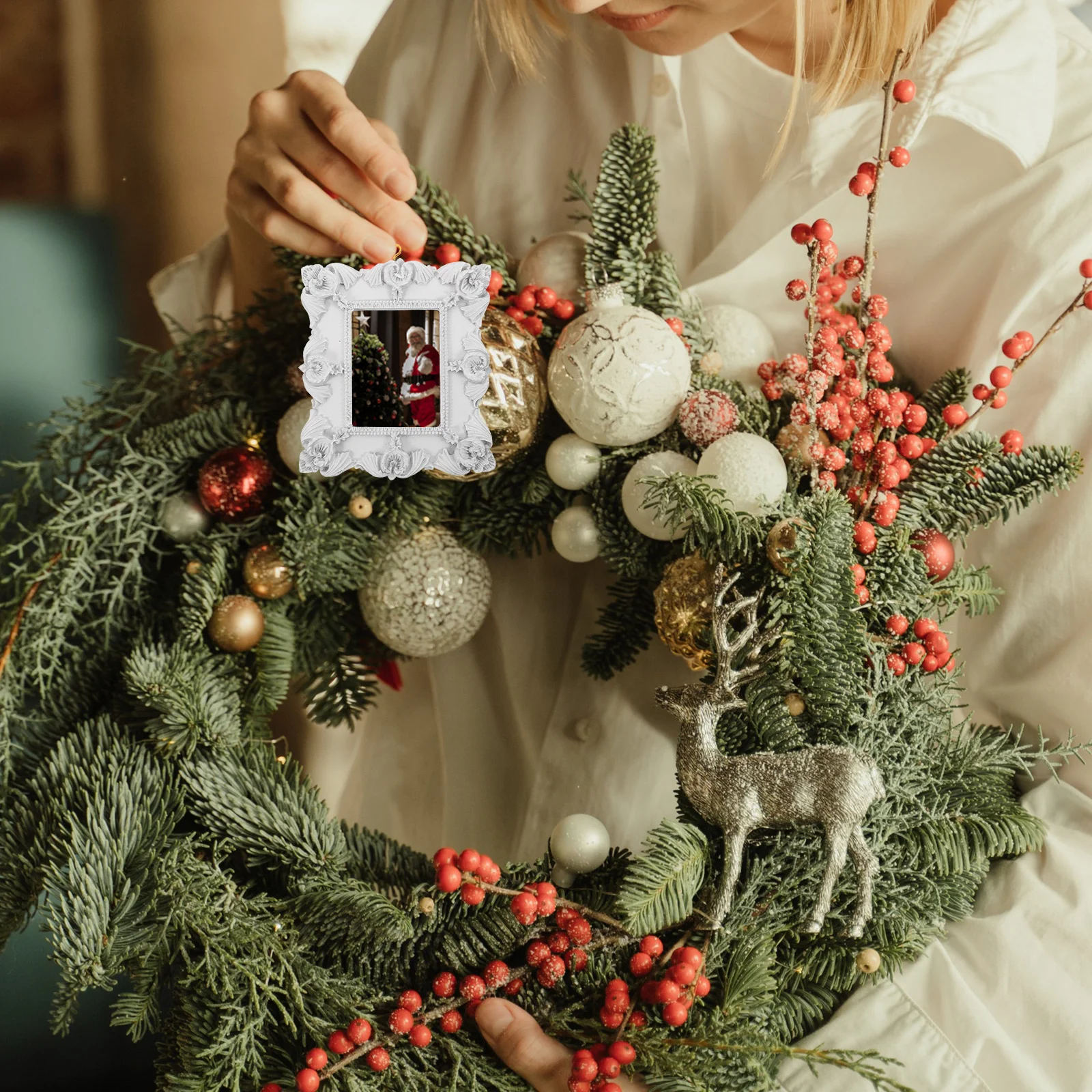 Picture Relief Photo Frame Pendant Vintage Decor Resin Christmas Party Decorations
Picture Relief Photo Frame Pendant Vintage Decor Resin Christmas Party Decorations