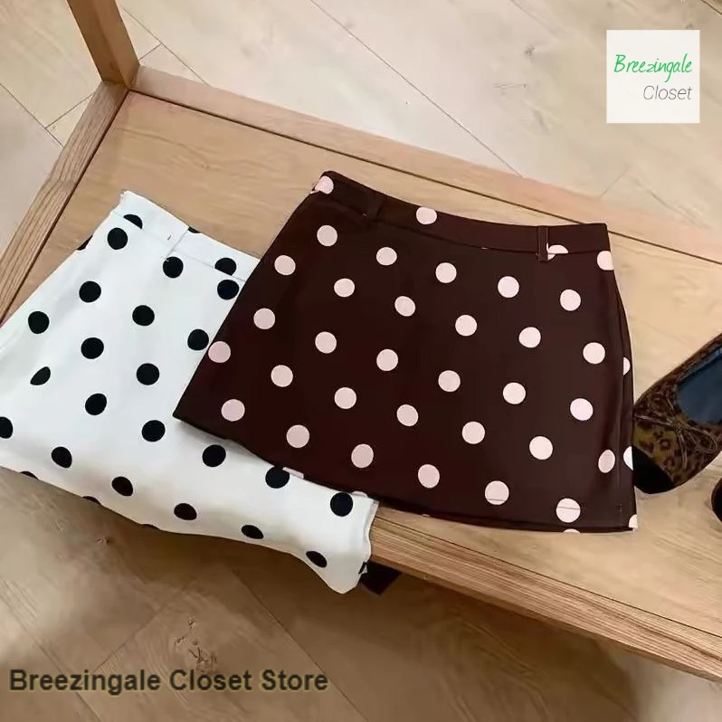 French retro brown polka dot print shorts skirt female summer new fashion temperament high waist slim casual bag hip skirt.
French retro brown polka dot print shorts skirt female summer new fashion temperament high waist slim casual bag hip skirt.