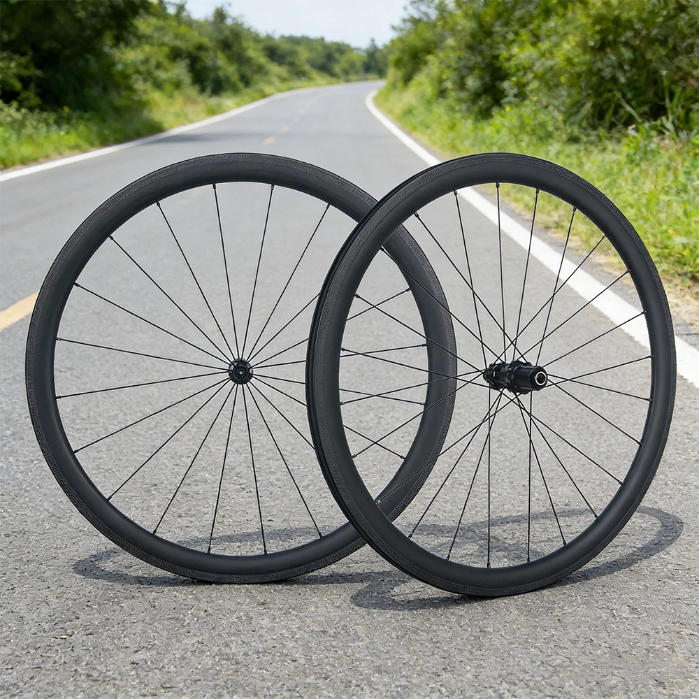 Carbon 700C V Brake Ultralight Ratchet System 36T HUB Wing Carbon Rim Brake Road Wheelset 40mm Rim 20/24H Spoke bike wheelset
Carbon 700C V Brake Ultralight Ratchet System 36T HUB Wing Carbon Rim Brake Road Wheelset 40mm Rim 20/24H Spoke bike wheelset
