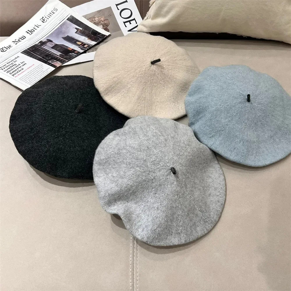 Winter B*C Women's Wool Knitted Hat Bead Decoration Solid Color Fashion Ladies Flat Top Caps
Winter B*C Women's Wool Knitted Hat Bead Decoration Solid Color Fashion Ladies Flat Top Caps
