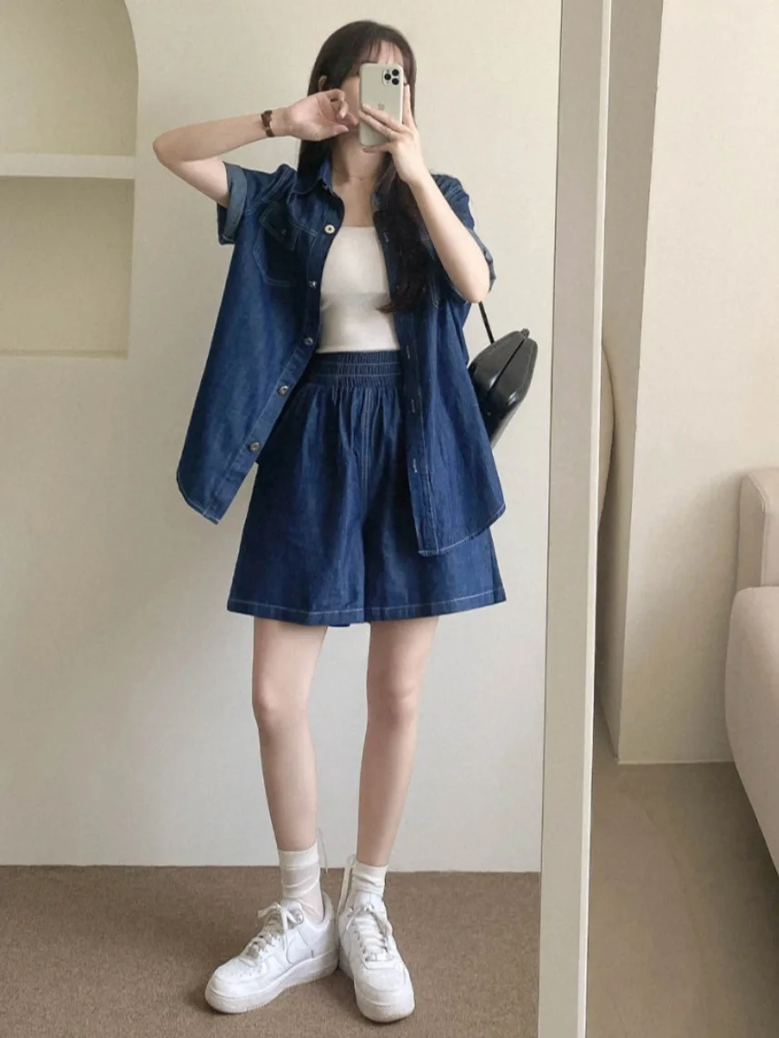 Retro Hong Kong Sle Loose ort Sve Denim irt Jaet Elastic Waist Wide Leg orts Chic Summer Faion Women's Clothing
Retro Hong Kong Sle Loose ort Sve Denim irt Jaet Elastic Waist Wide Leg orts Chic Summer Faion Women's Clothing