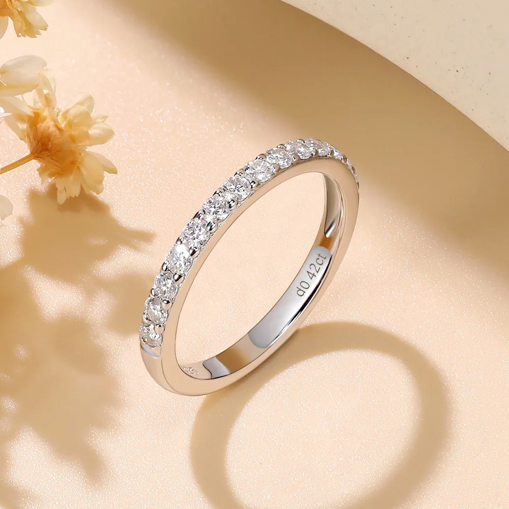 LinkerLove Moissanite Wedding Band S925 Sterling Silver Rings for Woman 18K Gold Plated 0.42ct D VVS1 Lab Diamond Ring Jewelry
LinkerLove Moissanite Wedding Band S925 Sterling Silver Rings for Woman 18K Gold Plated 0.42ct D VVS1 Lab Diamond Ring Jewelry