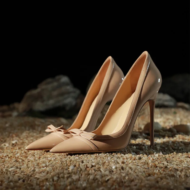 High Heels Women's Stiletto Bow 2025 New French Banquet Professional Single Shoes
High Heels Women's Stiletto Bow 2025 New French Banquet Professional Single Shoes