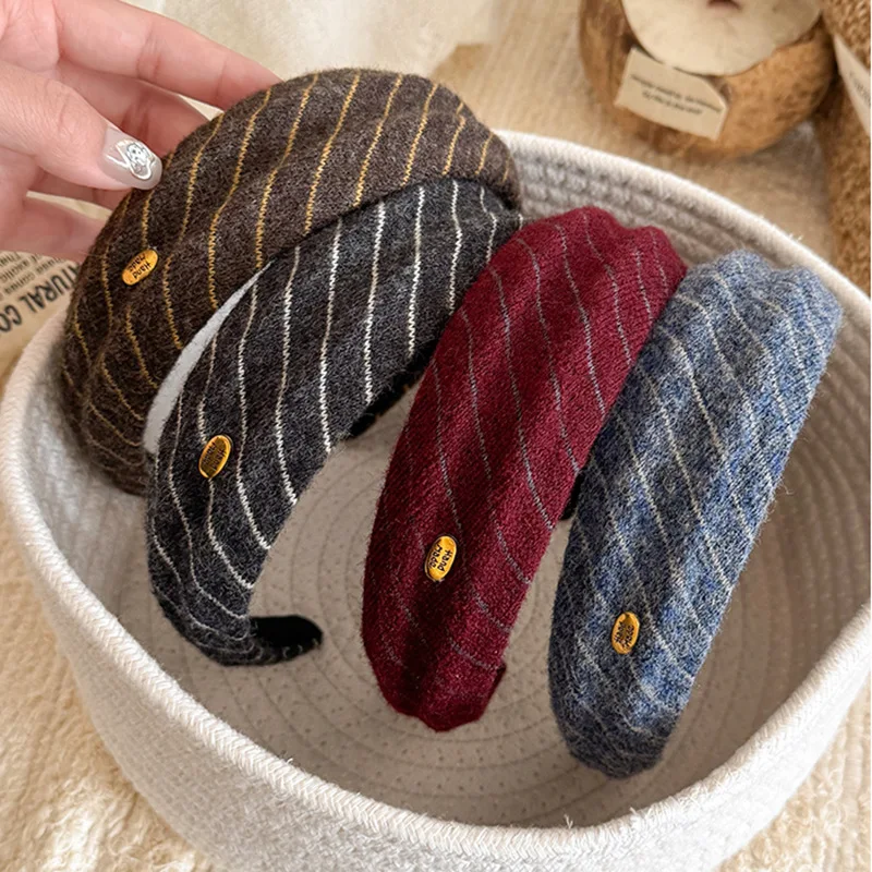 New 2025 Vintage Stripe Headband Women Wide Hair Hoop High Crown Fashion Hair Clip Accessories
New 2025 Vintage Stripe Headband Women Wide Hair Hoop High Crown Fashion Hair Clip Accessories