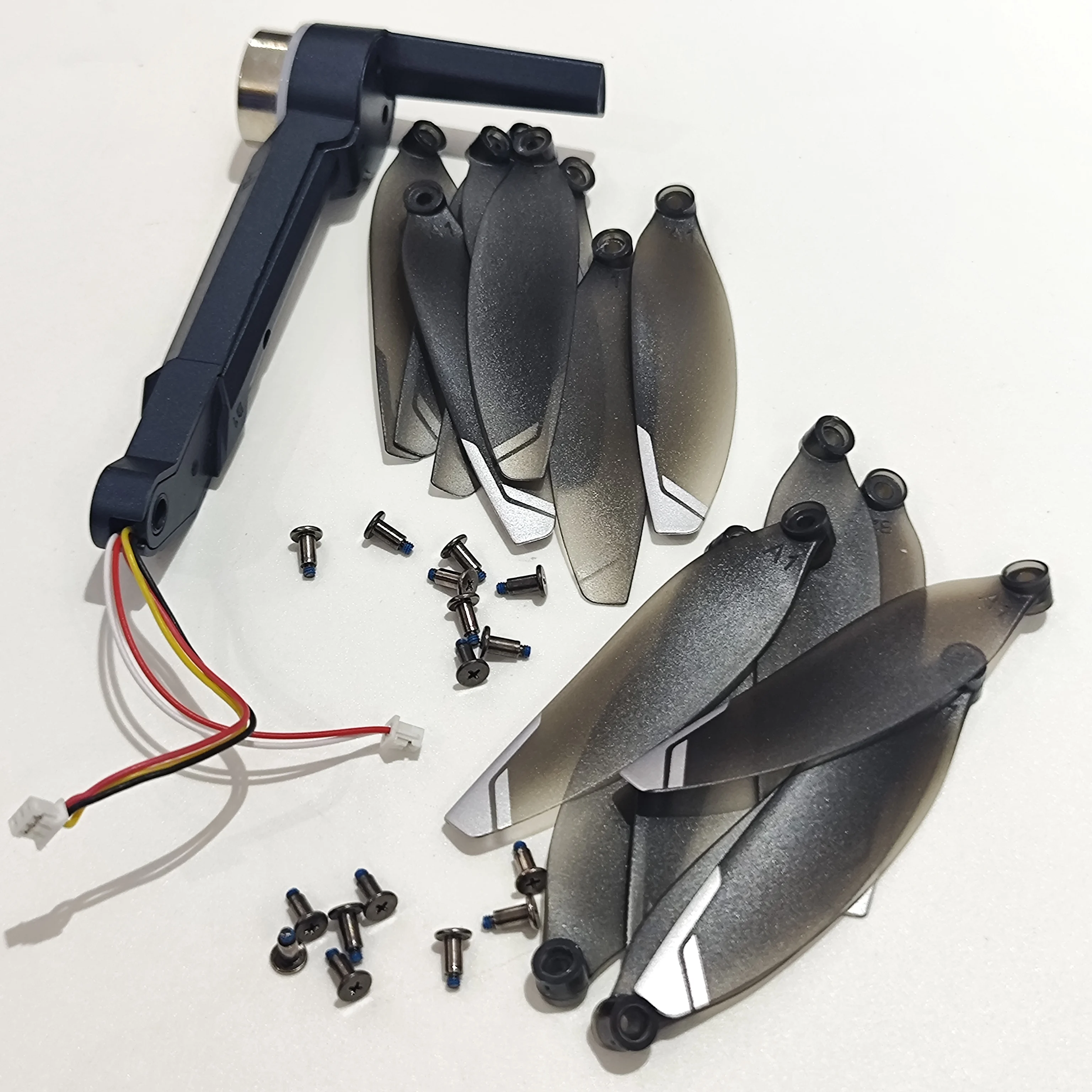 Original LSRC GT8 Folding Drone RC Quadcopter Spare Parts Brushless Motor Front Arm B1 + Blade Propeller 16PCS for LS-GT8 Drones
Original LSRC GT8 Folding Drone RC Quadcopter Spare Parts Brushless Motor Front Arm B1 + Blade Propeller 16PCS for LS-GT8 Drones
