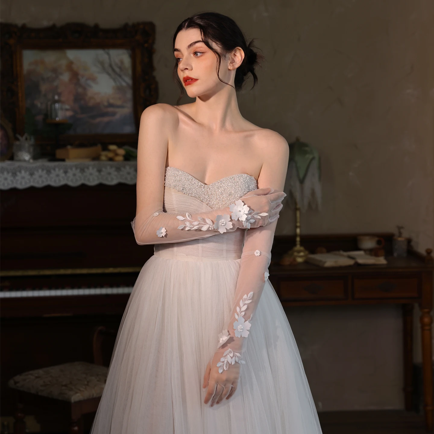 Белые длинные элегантные перчатки WG214 с кружевными цветами в стиле феи для свадеб и вечерних мероприятий
Белые длинные элегантные перчатки WG214 с кружевными цветами в стиле феи для свадеб и вечерних мероприятий