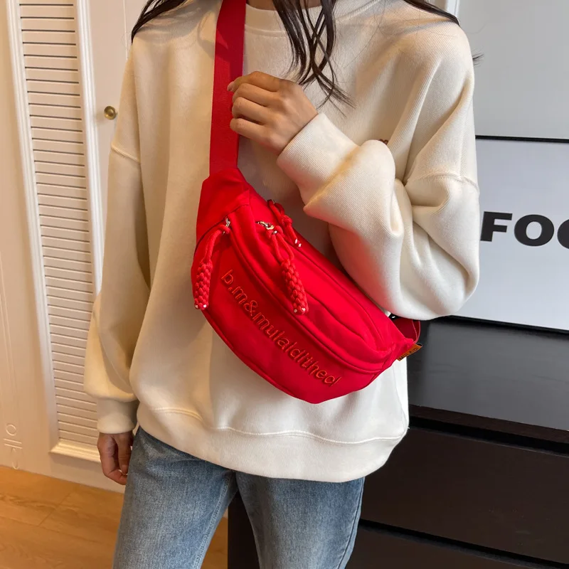 Мужская сумка на одно плечо, легкая нейлоновая облегающая сумка через плечо с несколькими карманами, женская нагрудная сумка большой вместимости
Мужская сумка на одно плечо, легкая нейлоновая облегающая сумка через плечо с несколькими карманами, женская нагрудная сумка большой вместимости