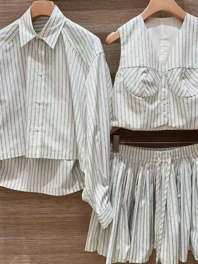 Spring 2026 Loose Fit Striped Shirt Top Diamond Embellished Vest Skirt Ladies Set French Style Polyester Long Sleeve Sho...
Spring 2026 Loose Fit Striped Shirt Top Diamond Embellished Vest Skirt Ladies Set French Style Polyester Long Sleeve Sho...