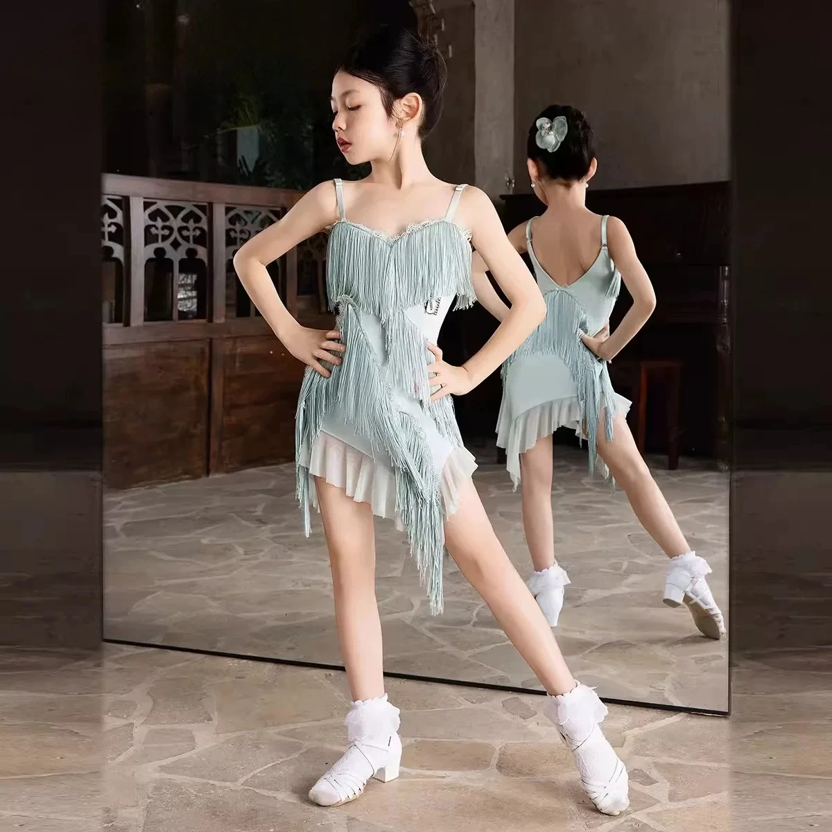 2026 New Kids Latin Dance Dress for Performance Kids Tassels Ballroom Dancing Salsa Cha-cha Salsa Tango Dancewear
2026 New Kids Latin Dance Dress for Performance Kids Tassels Ballroom Dancing Salsa Cha-cha Salsa Tango Dancewear