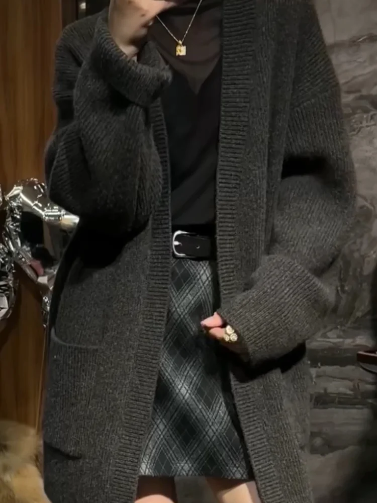 Корейский повседневный вязаный кардиган-накидка, осенняя новинка, большие размеры, универсальный, стройнящий, омолаживающий топ, женская мода
Корейский повседневный вязаный кардиган-накидка, осенняя новинка, большие размеры, универсальный, стройнящий, омолаживающий топ, женская мода