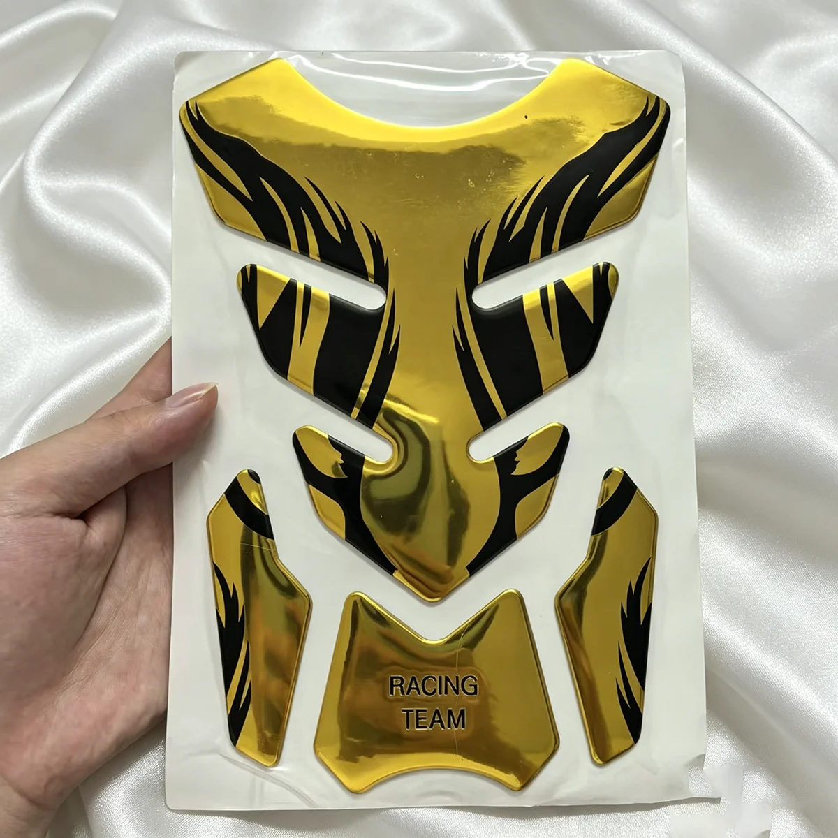3D Gold Grimace Fishbone Motorcycle Tank Sticker Logo Emblem Decal For Yamaha Mt07 Mt09 Mt15 R1 R3 R6 R7 FZ1 FZ6 FZ8
3D Gold Grimace Fishbone Motorcycle Tank Sticker Logo Emblem Decal For Yamaha Mt07 Mt09 Mt15 R1 R3 R6 R7 FZ1 FZ6 FZ8