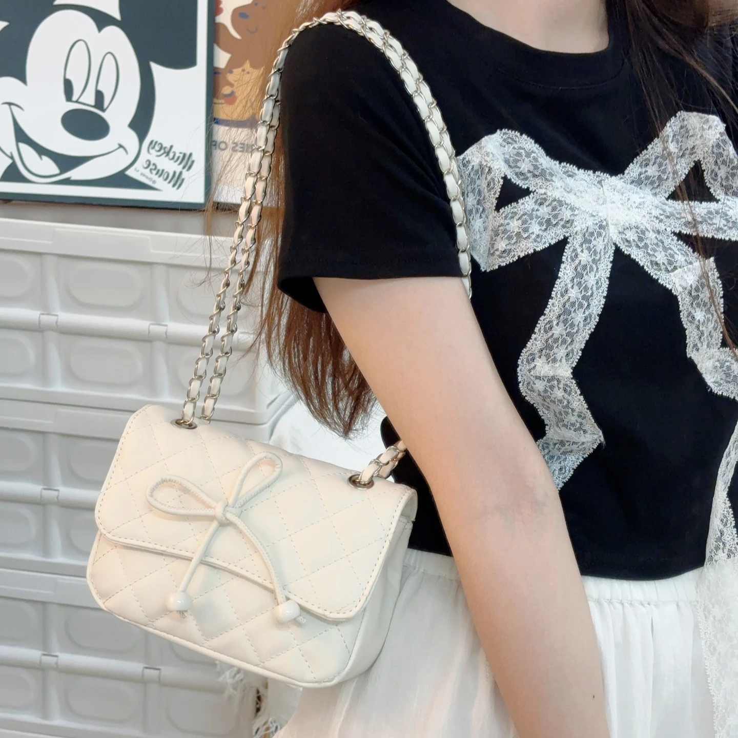 MBTI Elegant Womens Shoulder Bag White Luxury Designer Solid Color Fashion Handbag Casual Simple Bow Cute Female Aesthetic Bags
MBTI Elegant Womens Shoulder Bag White Luxury Designer Solid Color Fashion Handbag Casual Simple Bow Cute Female Aesthetic Bags