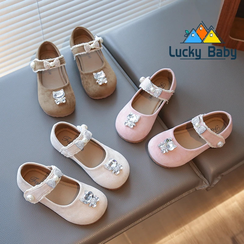 Детская повседневная обувь на плоской подошве, модная обувь принцессы для девочек 2025 года с блестками, детская танцевальная обувь с рисунком медведя, удобная мягкая подошва 
Детская повседневная обувь на плоской подошве, модная обувь принцессы для девочек 2025 года с блестками, детская танцевальная обувь с рисунком медведя, удобная мягкая подошва