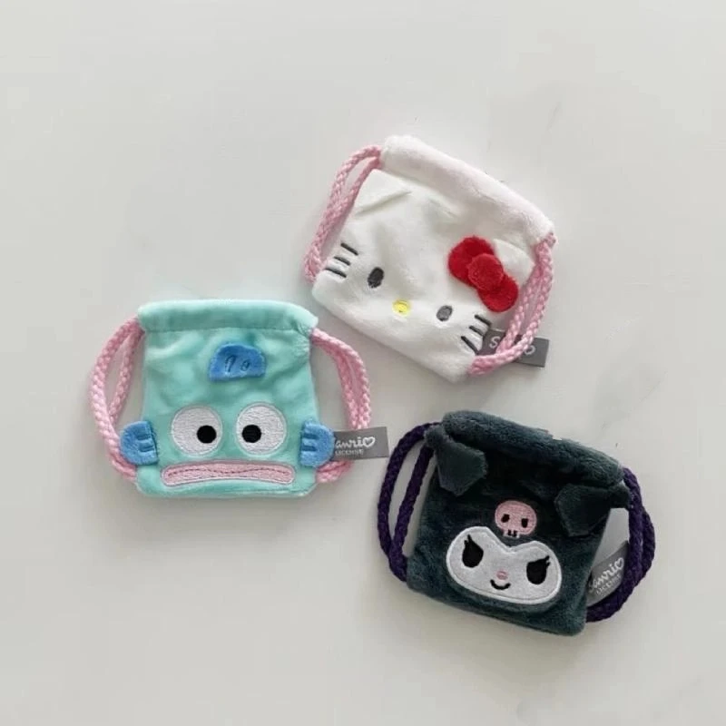 Hello Kitty KUROMI Cinnamoroll Pochacco Kawaii Anime Cartoon Storage Bag Headphone Bag Data Plush Hanging Bag Present
Hello Kitty KUROMI Cinnamoroll Pochacco Kawaii Anime Cartoon Storage Bag Headphone Bag Data Plush Hanging Bag Present