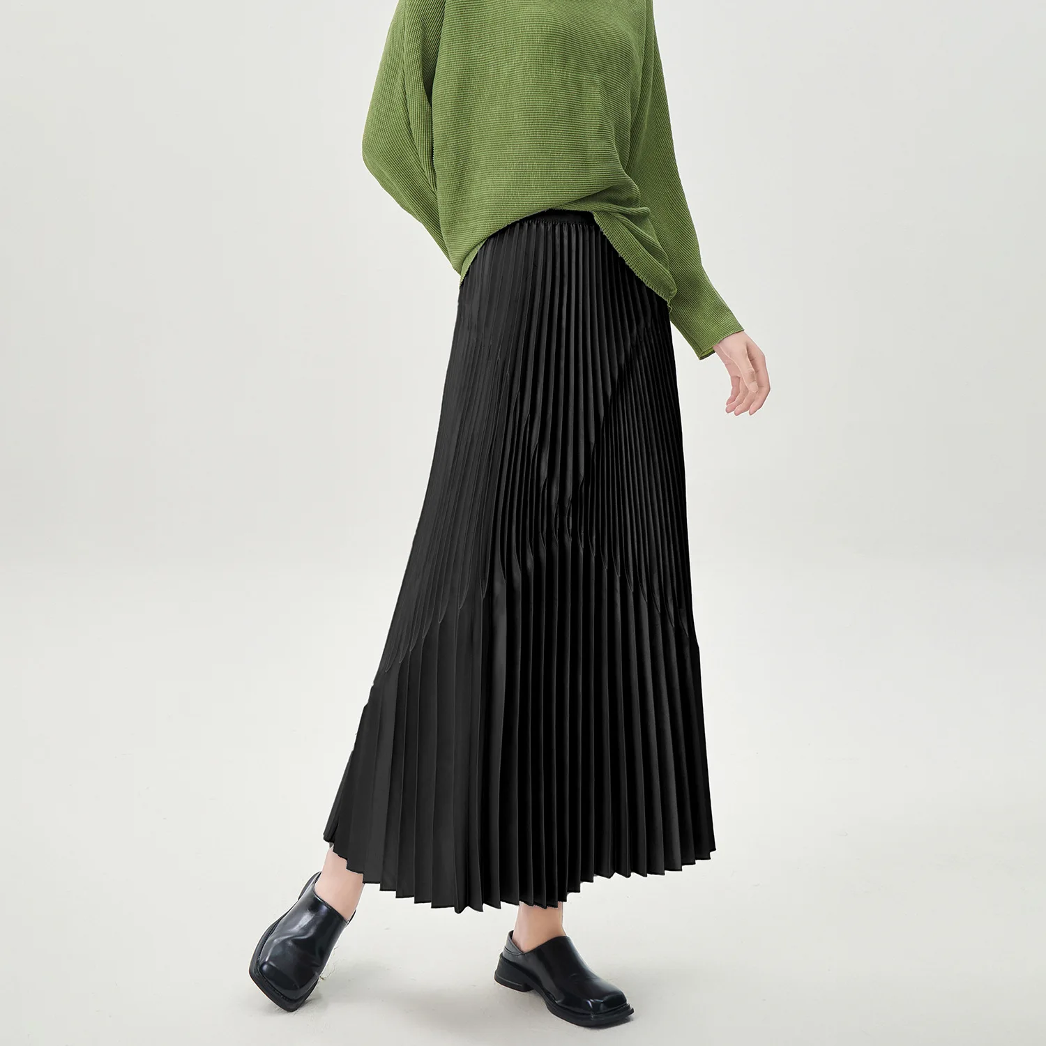 Miyake Pleated Autumn and Winter Skirt, High Waist, Elastic Waist, Loose and Fashionable Pleated Skirt, Hanging A-line Skirt
Miyake Pleated Autumn and Winter Skirt, High Waist, Elastic Waist, Loose and Fashionable Pleated Skirt, Hanging A-line Skirt
