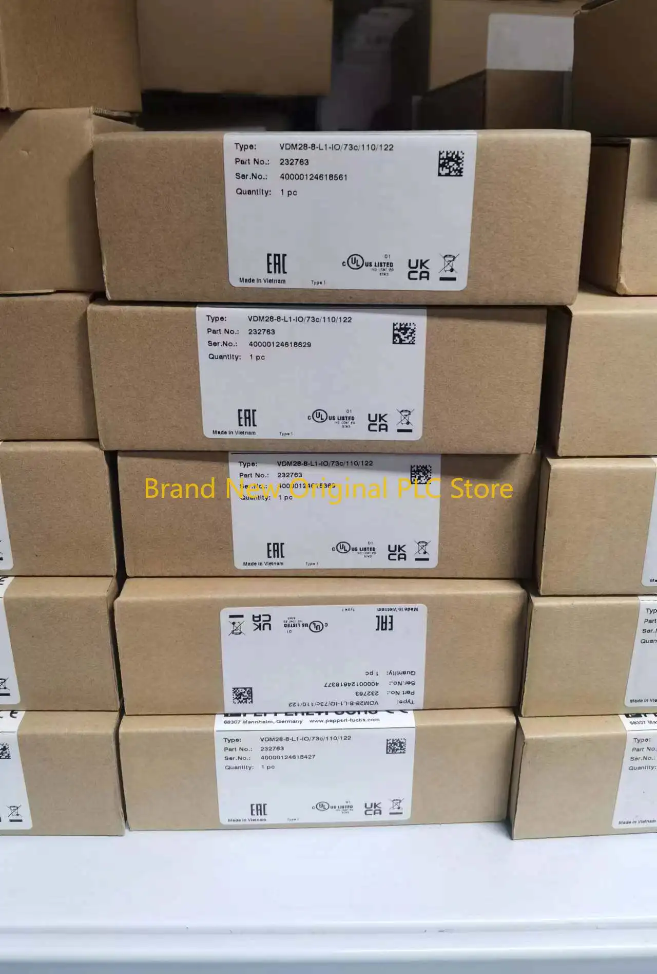 NBB20-U1-E2 Sensor NBB20-U1-UU NBN40-U1-UU
NBB20-U1-E2 Sensor NBB20-U1-UU NBN40-U1-UU