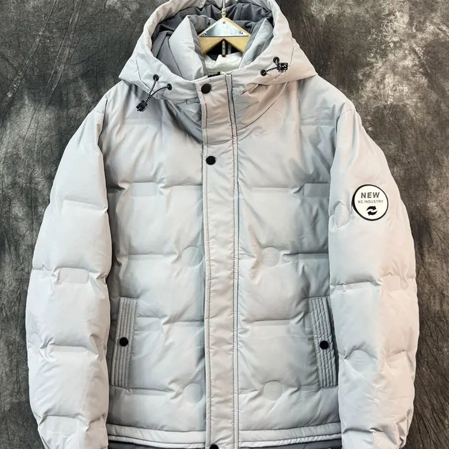Men White Duck Down Coat Winter Short Casual Hooded New Youth Trend Thick Fashion Warm Down Jacket Stylish and Warm Personality
Men White Duck Down Coat Winter Short Casual Hooded New Youth Trend Thick Fashion Warm Down Jacket Stylish and Warm Personality