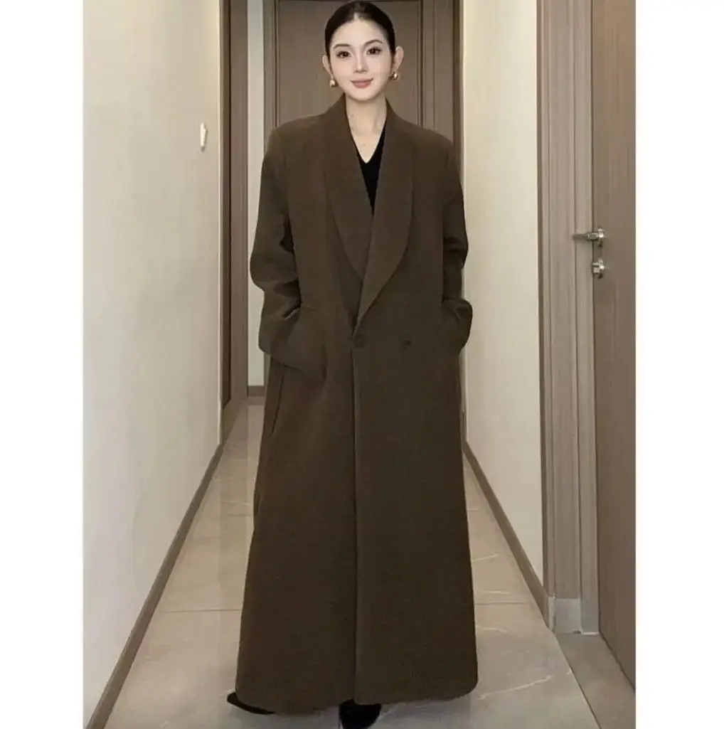High End Fashion Coffee Color Long, Tall Woolen Coat For Women, Autumn/Winter 2025 New Hepburn Style Woolen Coat
High End Fashion Coffee Color Long, Tall Woolen Coat For Women, Autumn/Winter 2025 New Hepburn Style Woolen Coat
