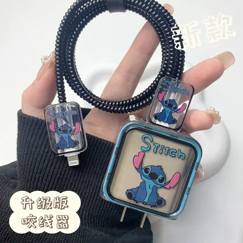 Miniso Disney Лило и Ститч забавное зарядное устройство защитный чехол для Iphone18/20 Вт Быстрая зарядка защитный кабель для передачи данных набор в подарок
Miniso Disney Лило и Ститч забавное зарядное устройство защитный чехол для Iphone18/20 Вт Быстрая зарядка защитный кабель для передачи данных набор в подарок