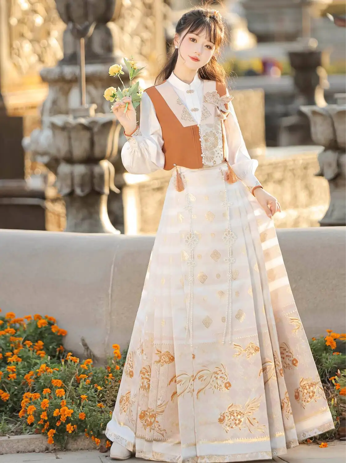 New Chinese Style Improve Horse-face Skirt Tops Waistcoat Guofeng Han Elements Hanfu Women Fiesta Carnival Halloween Cosplay
New Chinese Style Improve Horse-face Skirt Tops Waistcoat Guofeng Han Elements Hanfu Women Fiesta Carnival Halloween Cosplay