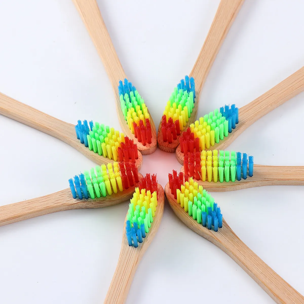 Набор из 12 бамбуковых зубных щеток: биоразлагаемые, эргономичный дизайн, мощная чистка, нейлоновая переливающаяся щетина, экологичные, деревянные
Набор из 12 бамбуковых зубных щеток: биоразлагаемые, эргономичный дизайн, мощная чистка, нейлоновая переливающаяся щетина, экологичные, деревянные