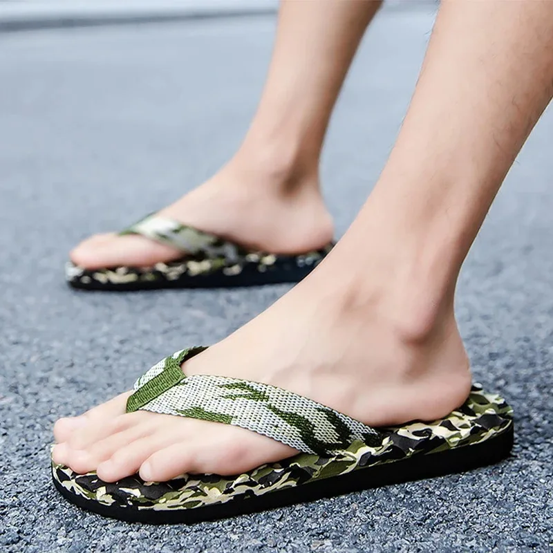 New Camouflage Pattern Mens Non-Slip Flip Flops Lightweight Waterproof Beach Shower Casual Slippers for Men Outdoor Sandals
New Camouflage Pattern Mens Non-Slip Flip Flops Lightweight Waterproof Beach Shower Casual Slippers for Men Outdoor Sandals