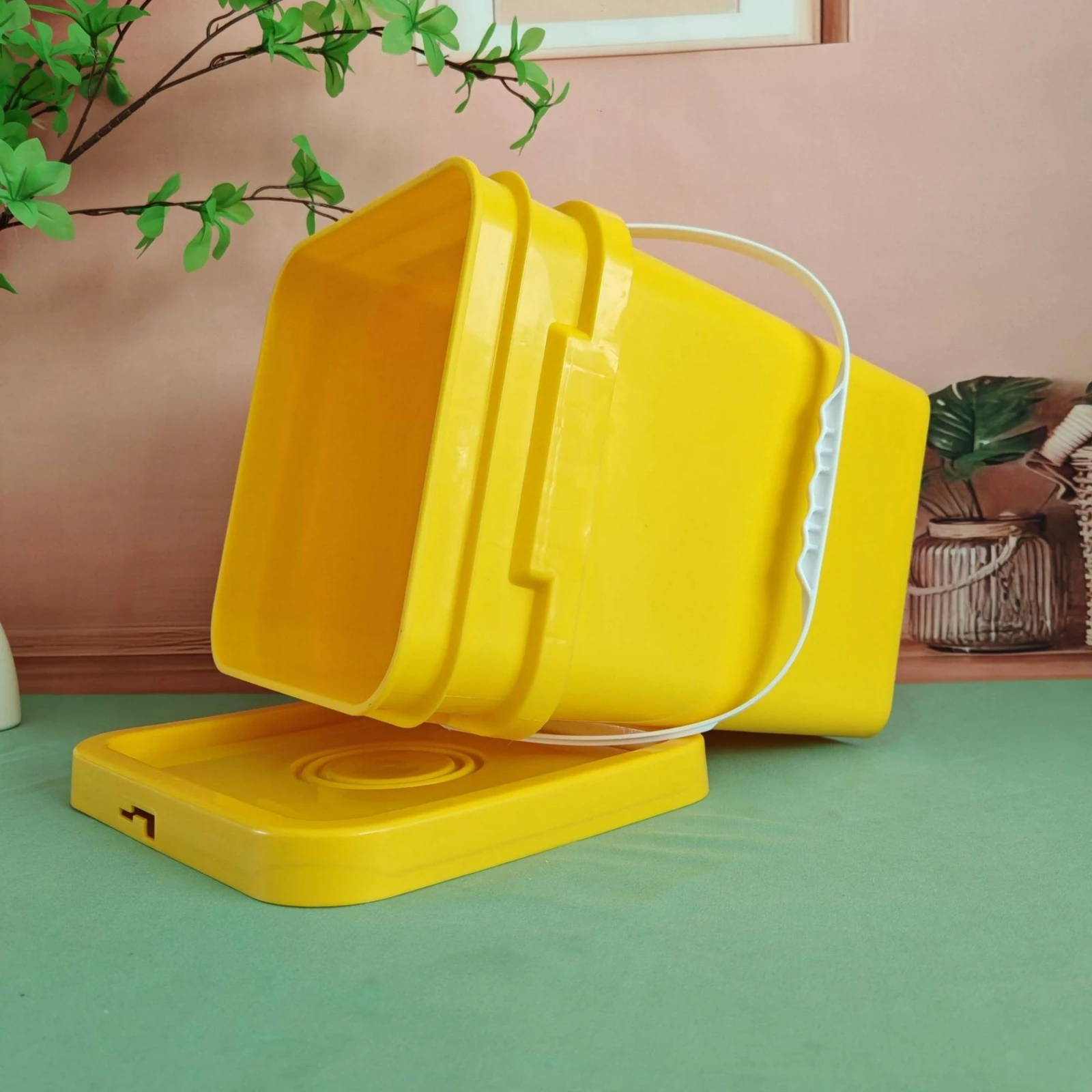 16L Square Pail Sturdy Square Plastic Pail Storage Container Heavy Duty Comfort Grip Handle for Fishing, Paint Mixing
16L Square Pail Sturdy Square Plastic Pail Storage Container Heavy Duty Comfort Grip Handle for Fishing, Paint Mixing
