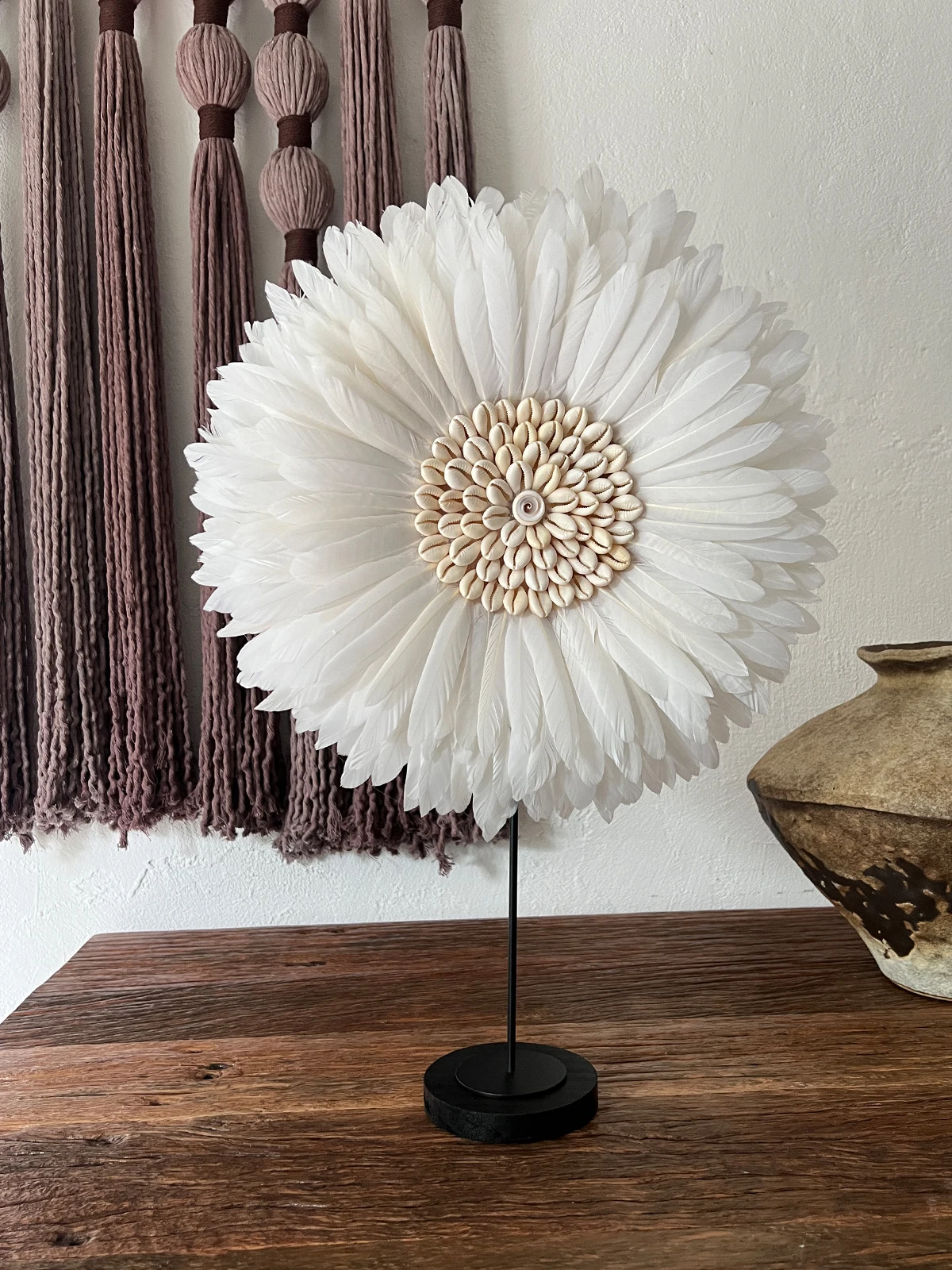 Nordic Sle Handmade Feather ell Decorative Items Living Room Furniture Clothing Store Desktop Props Home Decoration Acces...
Nordic Sle Handmade Feather ell Decorative Items Living Room Furniture Clothing Store Desktop Props Home Decoration Acces...